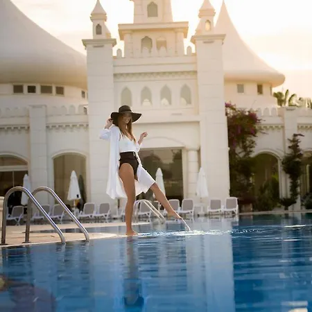 Rezort Kamelya Aishen Club & Aqua Ultra Kids Concept